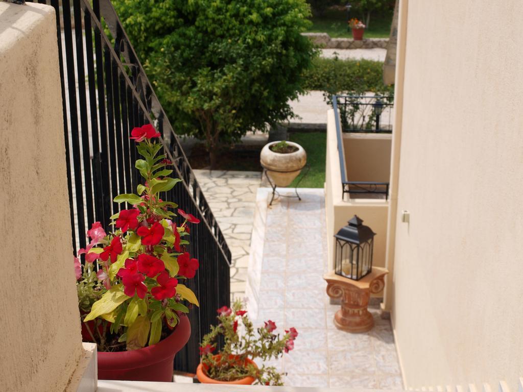 Aristotelis Apartments Razáta Exterior foto